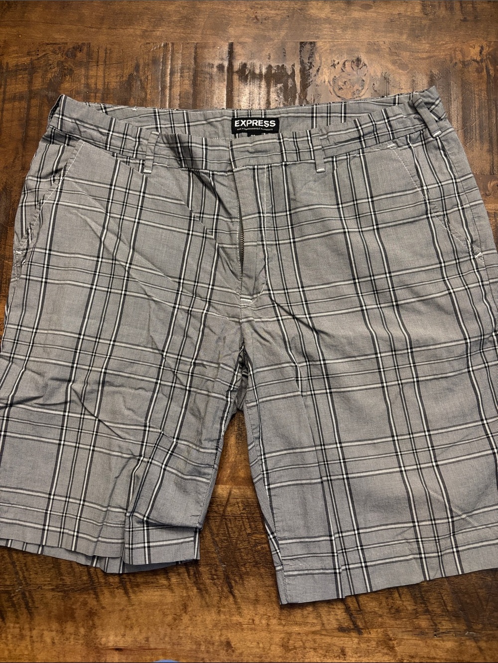 Express Men's Gray Plaid Flat-Front Shorts